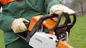 Štartovanie motorovej píly